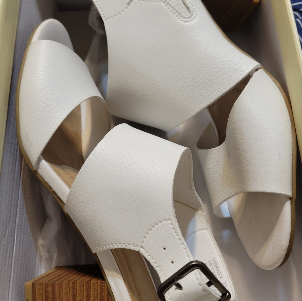 Kim Rogers white sandals